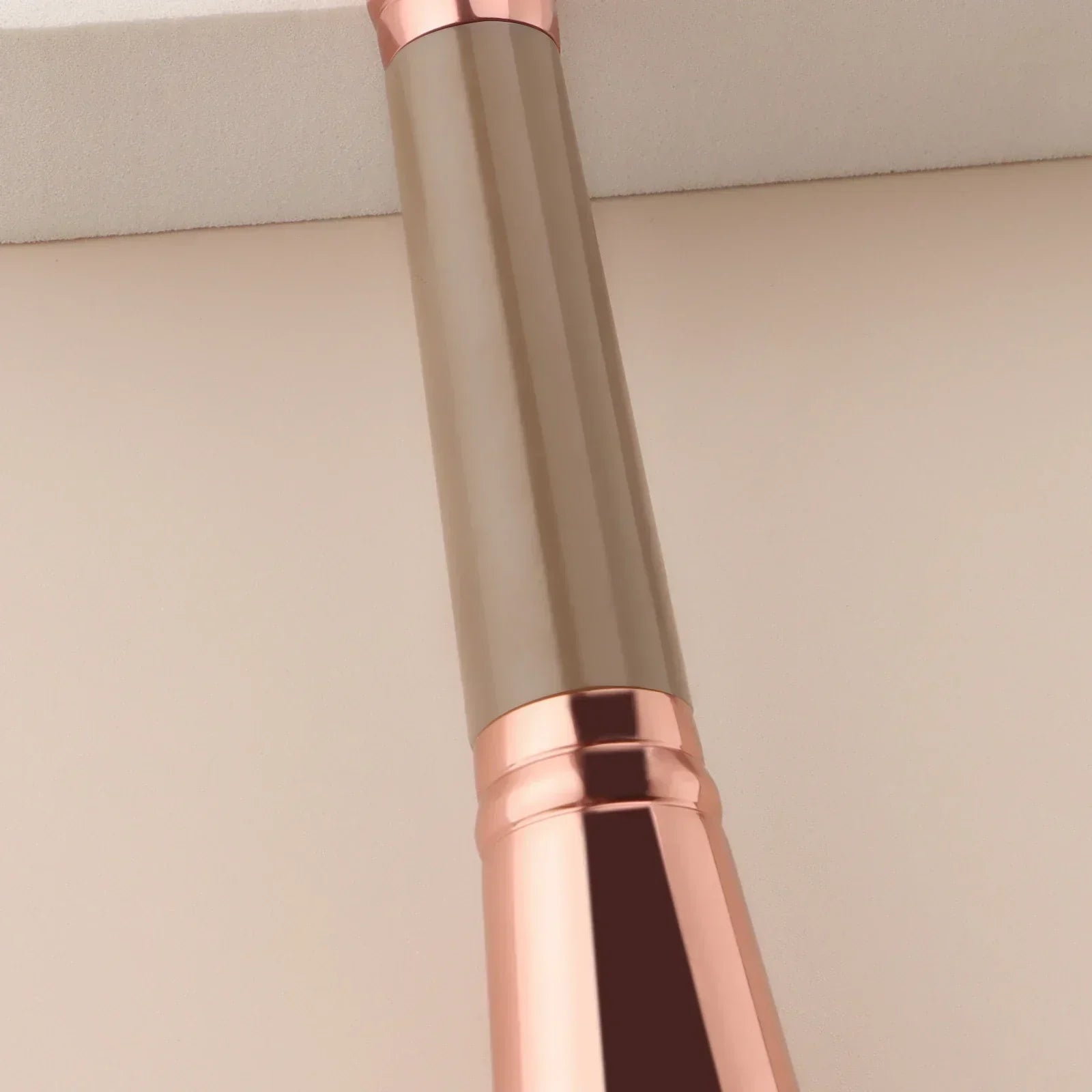 Single Dual-Ended Beauty Brush, Round Blush Brush + Large Powder Brush Soft Bristle Facial Makeup Tool